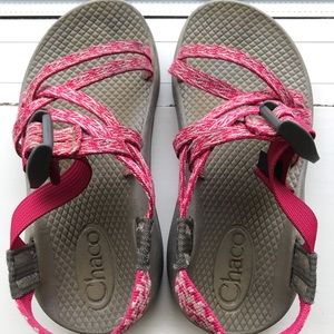 Chaco for kids size 1/Amazing shoes with more life